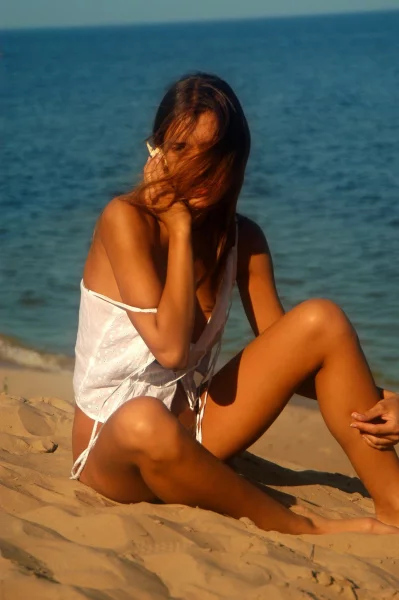 Летнее солнце на фоне моря