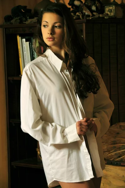 Обнаженная муза для элегантного мужчины